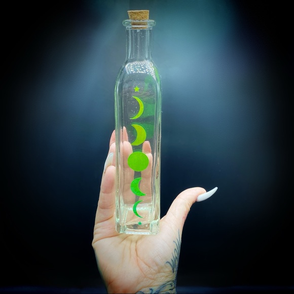 Just a little witchy shop with little witchy things! - Picture 9 of 12